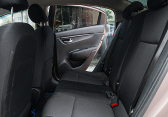 Подержанный автомобиль Kia Rio Sedan 2021 года (8 фото)