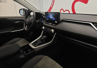 Новый Toyota RAV4 2025 (15 фото)