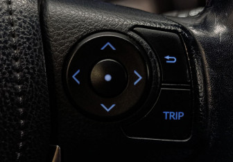 Подержанный автомобиль Toyota RAV4 2019 года (13 фото)