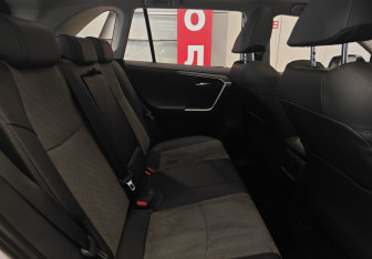 Новый Toyota RAV4 2025 (12 фото)