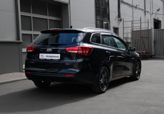 Подержанный автомобиль Kia Ceed Wagon 2017 года (4 фото)