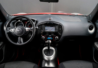 Подержанный автомобиль Nissan Juke 2013 года (9 фото)