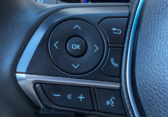 Подержанный автомобиль Toyota Camry Sedan 2023 года (28 фото)