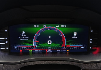 Подержанный автомобиль Skoda Karoq 2022 года (22 фото)