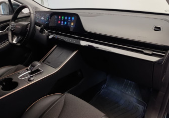 Подержанный автомобиль Omoda C5 2024 года (8 фото)