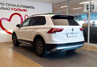 Подержанный автомобиль Volkswagen Tiguan 2020 года (6 фото)