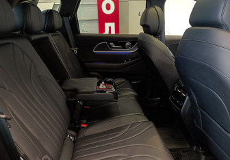 Подержанный автомобиль Chery Tiggo 9 2024 года (8 фото)