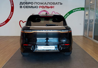 Подержанный автомобиль Voyah Free 2023 года (5 фото)