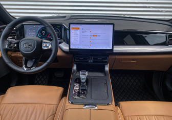 Подержанный автомобиль GAC GS8 2025 года (12 фото)