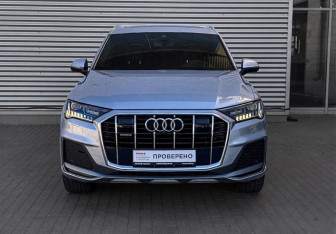 Подержанный автомобиль Audi Q7 2020 года (2 фото)
