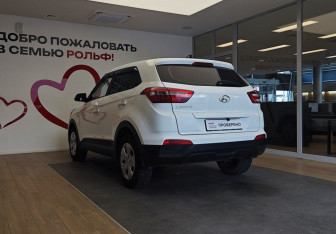Подержанный автомобиль Hyundai Creta 2019 года (6 фото)