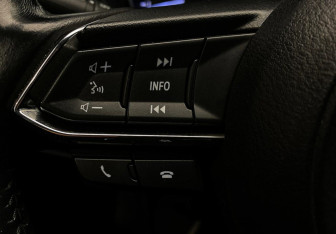 Подержанный автомобиль Mazda CX-5 2017 года (13 фото)