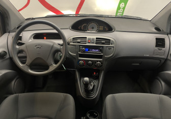 Подержанный автомобиль Hyundai Matrix 2006 года (16 фото)