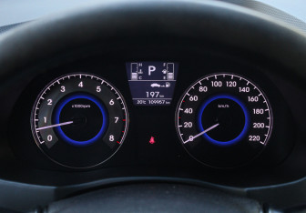 Подержанный автомобиль Hyundai Solaris Sedan 2015 года (14 фото)