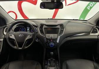 Подержанный автомобиль Hyundai Santa Fe 2013 года (8 фото)