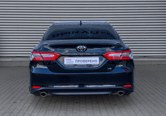 Подержанный автомобиль Toyota Camry Sedan 2023 года (6 фото)
