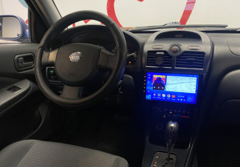 Подержанный автомобиль Nissan Almera Classic 2006 года (9 фото)