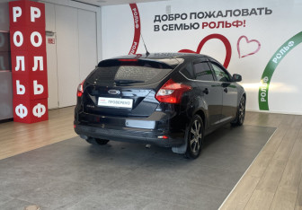 Подержанный автомобиль Ford Focus Hatchback 2011 года (4 фото)