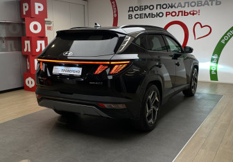 Подержанный автомобиль Hyundai Tucson 2021 года (4 фото)