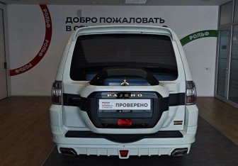 Подержанный автомобиль Mitsubishi Pajero 2019 года (5 фото)