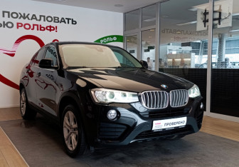 Подержанный автомобиль BMW X4 2016 года (3 фото)