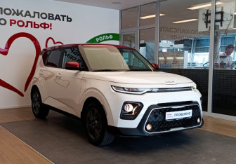 Подержанный автомобиль Kia Soul 2022 года (3 фото)