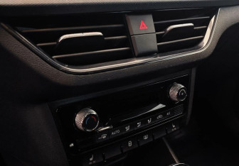 Подержанный автомобиль Skoda Rapid Liftback 2021 года (9 фото)