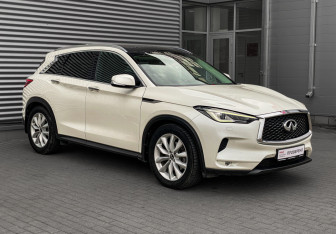 Подержанный автомобиль Infiniti QX50 2018 года (3 фото)