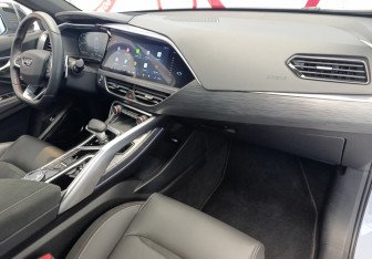 Подержанный автомобиль Geely Tugella 2022 года (7 фото)