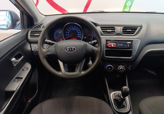 Подержанный автомобиль Kia Rio Hatchback 2012 года (9 фото)