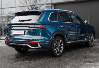 Подержанный автомобиль Geely Monjaro 2023 года (5 фото)