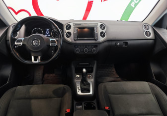Подержанный автомобиль Volkswagen Tiguan 2016 года (16 фото)