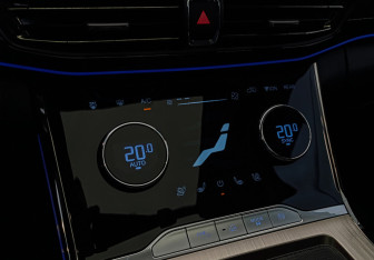 Подержанный автомобиль Exeed VX 2023 года (24 фото)