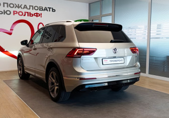 Подержанный автомобиль Volkswagen Tiguan 2018 года (6 фото)