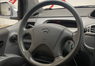 Подержанный автомобиль Hyundai Matrix 2006 года (13 фото)