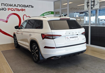 Подержанный автомобиль Skoda Kodiaq 2023 года (6 фото)
