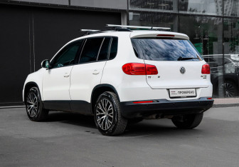 Подержанный автомобиль Volkswagen Tiguan 2013 года (6 фото)