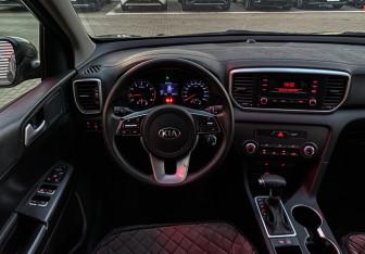 Подержанный автомобиль Kia Sportage 2019 года (12 фото)