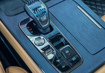 Подержанный автомобиль GAC GS8 2025 года (27 фото)