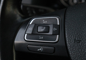 Подержанный автомобиль Volkswagen Golf Plus 2011 года (17 фото)