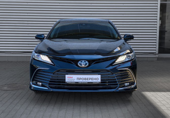 Подержанный автомобиль Toyota Camry Sedan 2023 года (2 фото)