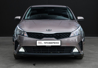 Подержанный автомобиль Kia Rio Sedan 2021 года (2 фото)