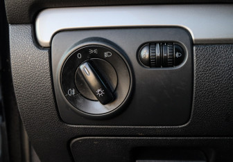 Подержанный автомобиль Volkswagen Golf Hatchback 2012 года (14 фото)