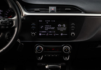 Подержанный автомобиль Kia Rio Hatchback 2021 года (10 фото)