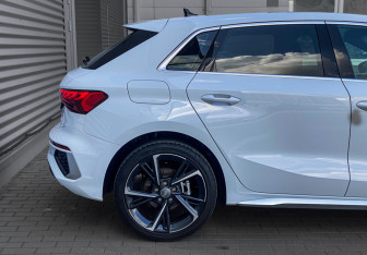 Подержанный автомобиль Audi A3 Hatchback 2021 года (8 фото)
