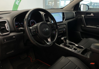 Подержанный автомобиль Kia Sportage 2018 года (14 фото)