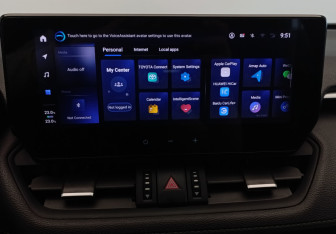 Подержанный автомобиль Toyota RAV4 2024 года (20 фото)