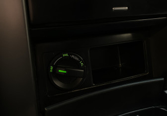 Подержанный автомобиль Toyota Land Cruiser Prado 2012 года (17 фото)