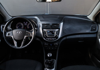 Подержанный автомобиль Hyundai Solaris Sedan 2014 года (9 фото)