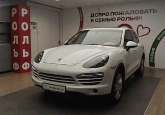 Подержанный автомобиль Porsche Cayenne 2013 года (1 фото)